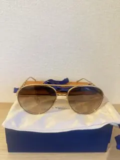 Item thumbnail for item a83585be-a711-47c4-bb0f-46370d818938