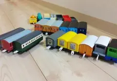 プラレール 22車両セット　トーマスの貨車や、貨物列車など♪