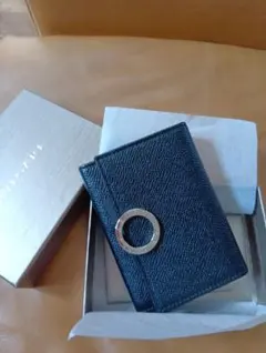 あい様専用新品箱入りBVLGARI　黒のレザー名刺入れリング装飾付きカードケースのサムネイル