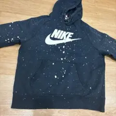 【値下げ中】NIKE ペイント柄 プルオーバーパーカー ブラック