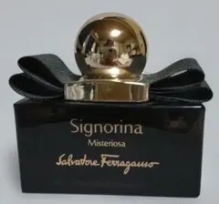 Signorina Misteriosa 香水のサムネイル