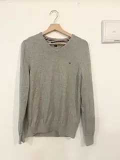 TOMMY HILFIGER グレー Vネックセーター Sのサムネイル