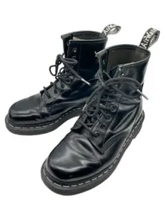 Dr. Martens ブラックレザー 8ホールブーツ