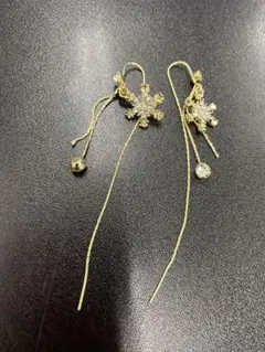 ぶら下がり　ピアス