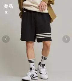 美品 アディダスオリジナルス Neuclassics ショートパンツ S 黒