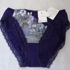 Item thumbnail for item 2aa45e4a-b264-490f-9855-d4f18655c13e