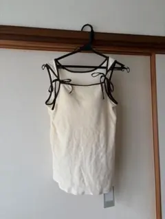 【新品タグ付き】niko and... アイボリーキャミソール