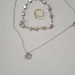 3点セット　星のモチーフネックレス、ブレスレット、リング セット