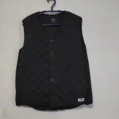 男女兼用 ブラック キルティングベスト 両サイドは少しストレッチ有素材