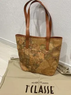 プリマクラッセ 美品 定番の地図柄トートバッグ 大判のサムネイル