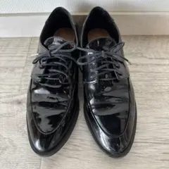 【ZARA】黒 光沢ローファー 靴ひも付きのサムネイル