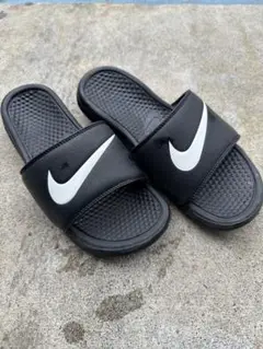 NIKE ベナッシ 27cm ブラック 黒