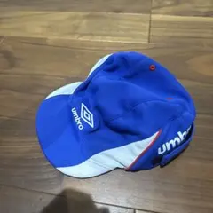 umbro 青 キャップ52センチ　キッズ用のサムネイル