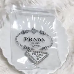 PRADA 三角 ロゴヘアカボ