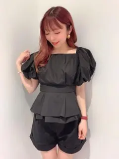 REDYAZEL バックリボンブラウス ベルト付きショートパンツのサムネイル
