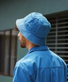 Item thumbnail for item 8d8bc08b-3d2f-48d9-9ecd-806fec9993bf