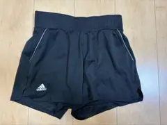adidas ショートパンツ
