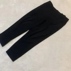 ユニクロ　UNIQLO M黒スラックス美脚ストレッチ通勤