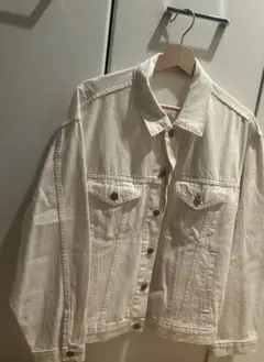 ホワイトデニムジャケット