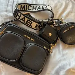 MICHAEL KORS ブラック ショルダーバッグ
