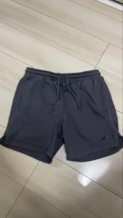 vanquish fitness グレー ショートパンツ　グレー