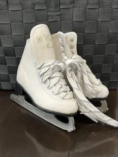 フィギュアスケート靴