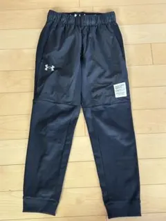 Under Armour ベースボールパンツ ブラックYLG150裏起毛ジャージ