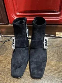 RANDA ビジュー付きブラックスエードショートブーツ Lサイズ
