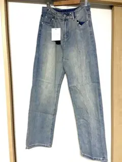 ライトブルーストレートデニム M