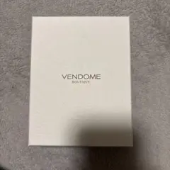 VENDOME BOUTIQUE イヤリング ホワイト/ベージュ 水牛