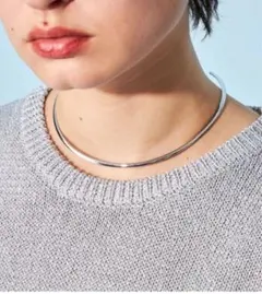 新品未使用　シルバーチョーカー　　ワールド