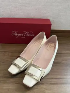 ベルヴィヴィエ　パテントレザー37のサムネイル