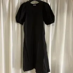 【目立つシミ汚れなし】GU パフスリーブ ロングワンピース ブラック S