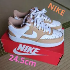 【新品未使用】NIKE コート ビジョン LO NN ホワイト/ベージュ24.5