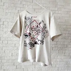 アトリエドゥサボン　階段下の花市場刺繍ゆったりTシャツのサムネイル