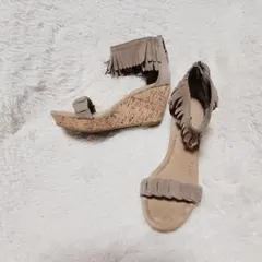 MINNETONKA ミネトンカ フリンジサンダル ウエッジソール ベージュのサムネイル