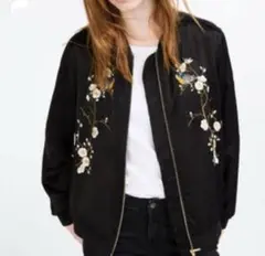ZARA WOMAN 刺繍入りブラックジャンパー S スカジャン