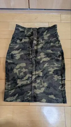 迷彩柄タイトスカート Sサイズ