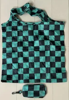【新品未使用】鬼滅の刃★炭治郎★チェック柄★エコバッグ★収納ポーチ付き