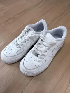 NIKEエアフォース　21.5センチのサムネイル