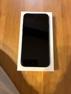 iPhone SE3 第3世代 64GB スターライト SIMフリー 美品