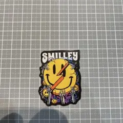 【Q009】防水ステッカー　ロックンロール　スマイル　スマイリー　骸骨　ひび割れ