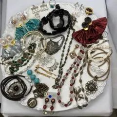 値下げ ◾︎068　ハンドメイド＆ビンテージ合わせて30点アクセセット