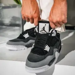 NIKE AIR JORDAN 4 RETRO 
