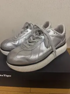 オニツカタイガー DELECITY / デレシティ 25.5㎝シルバー