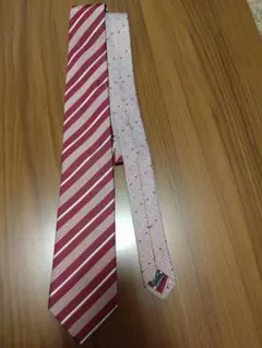 BEAMS HEART 赤白ストライプドットネクタイ