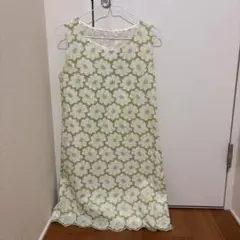 花柄ノースリーブドレス