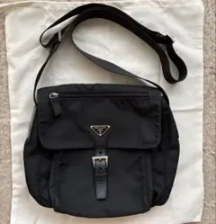 PRADA ／プラダ　ショルダーバッグのサムネイル