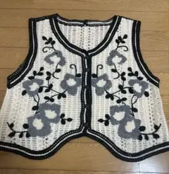 花柄刺繍 ニットベスト