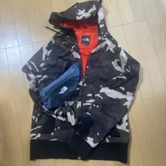 THE NORTH FACE 迷彩柄パーカー 　　　　　　　　 ウエストポーチ
